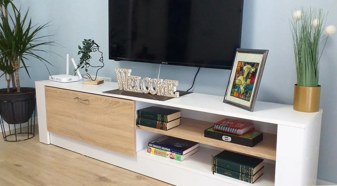Sunshine - New & Quiet 1Br Apt, Business Area, Close To Airport, Highway A3, Subway Bucarest Romania
