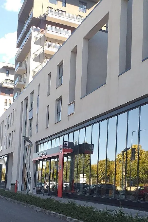Sunshine - New & Quiet 1Br Apt, Business Area, Close To Airport, Highway A3, Subway Bucarest Appartamento