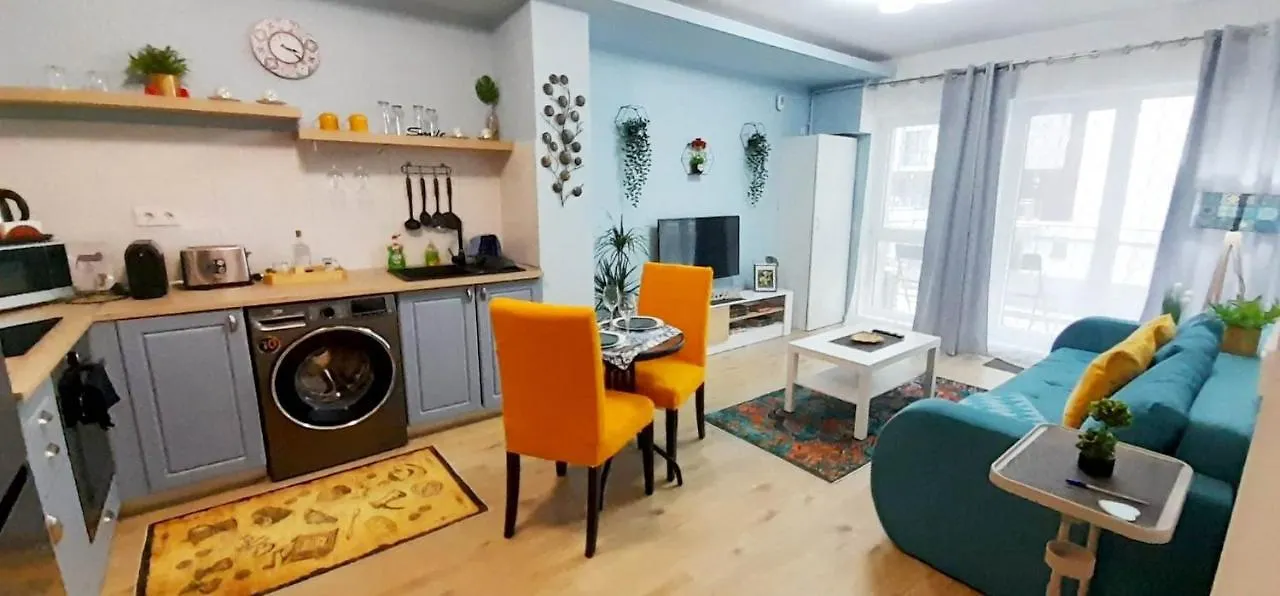 Sunshine - New & Quiet 1Br Apt, Business Area, Close To Airport, Highway A3, Subway Bucarest 0*,