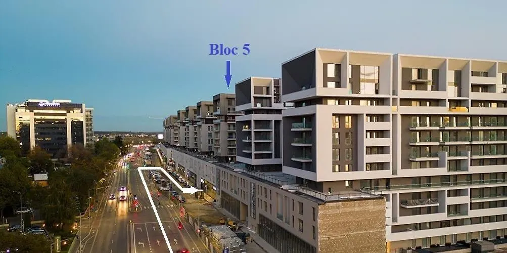 Appartamento Sunshine - New & Quiet 1Br Apt, Business Area, Close To Airport, Highway A3, Subway Bucarest